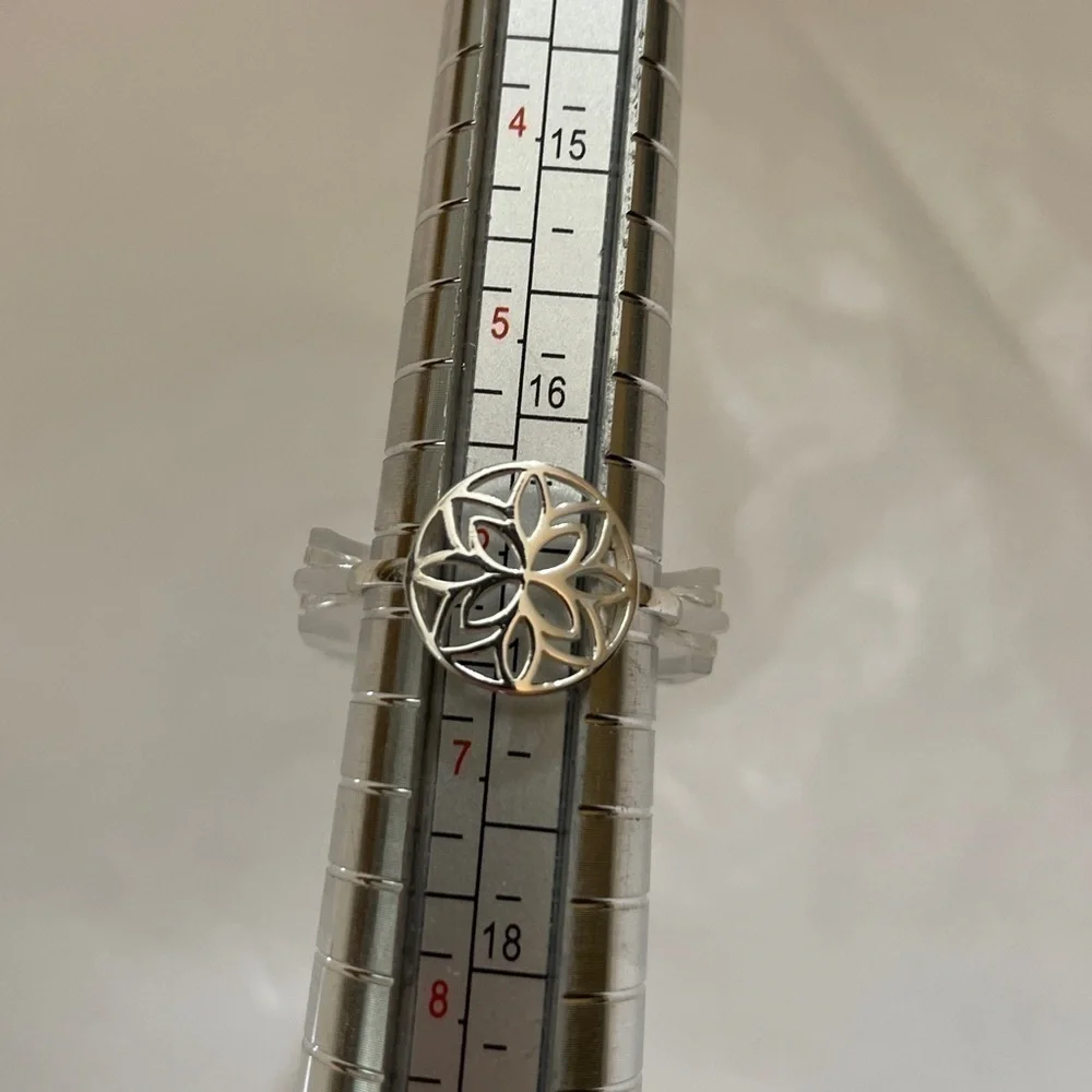 TOSH 925 Silver Plated Ring with Floral Cut-out Size 54